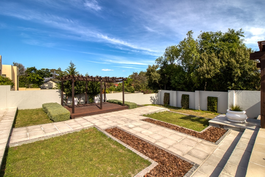 4 Bedroom Property for Sale in Pearl Marina Western Cape